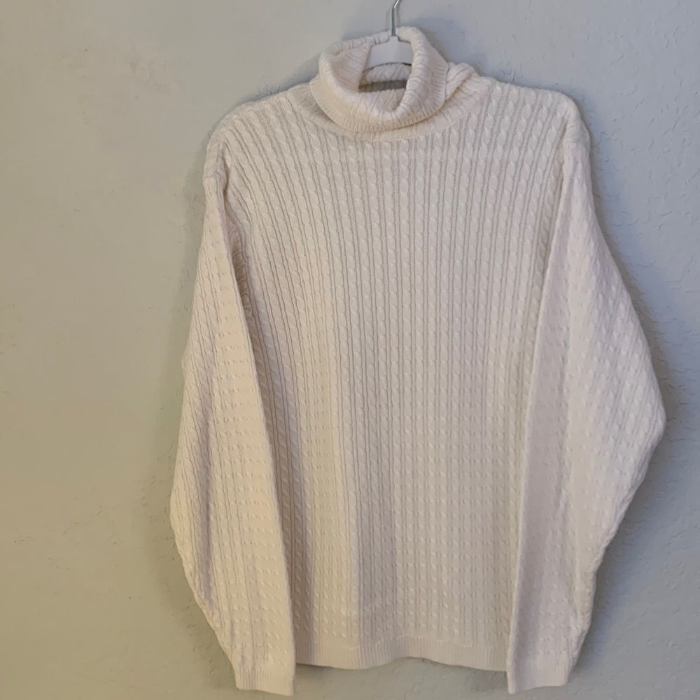 Marisa Christina white turtleneck women sweater. Size L